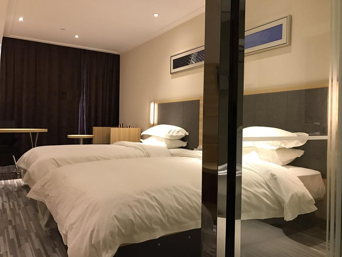 See U Select Hotel Wuhan Exterior photo